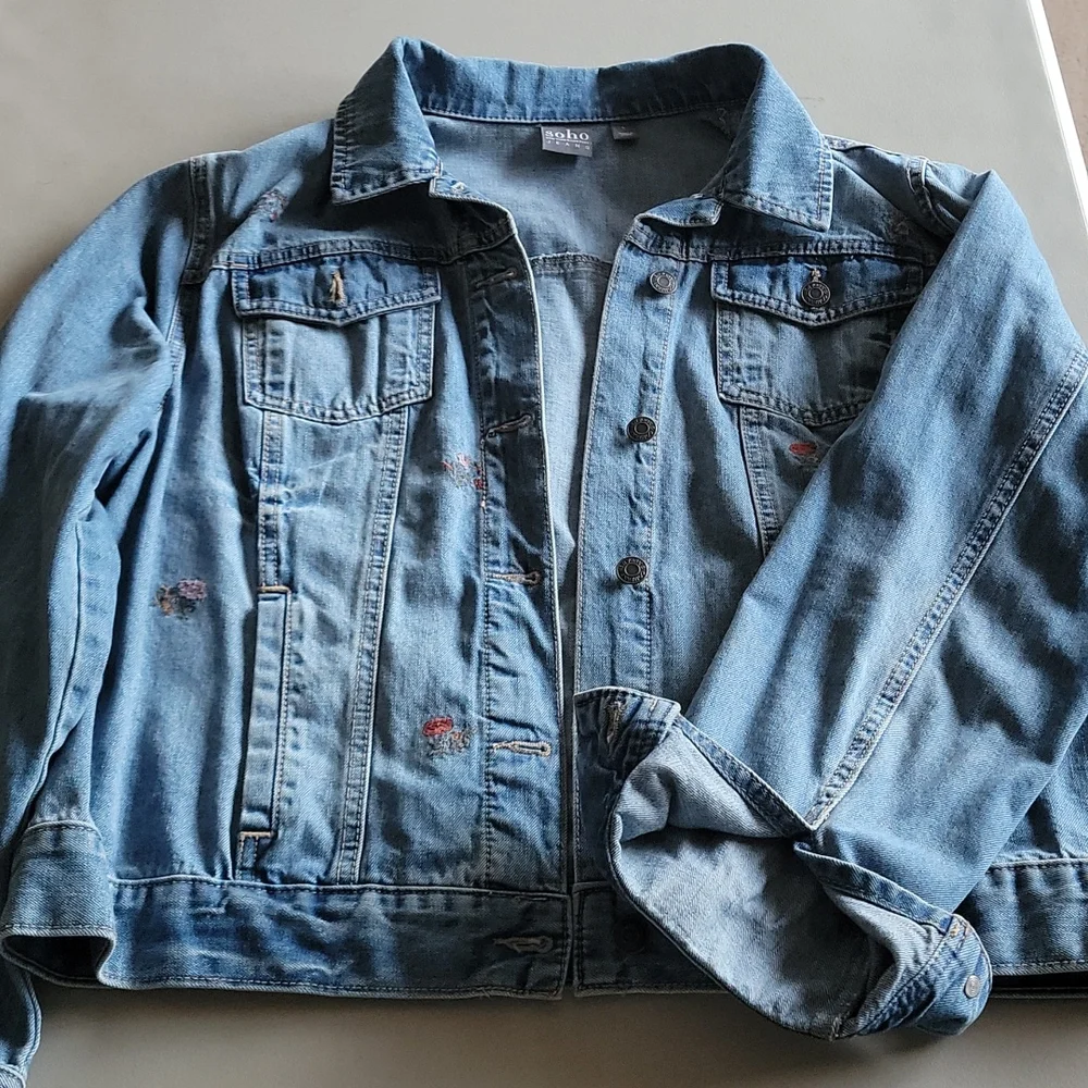 Jean Jacket - Picture 1 of 5